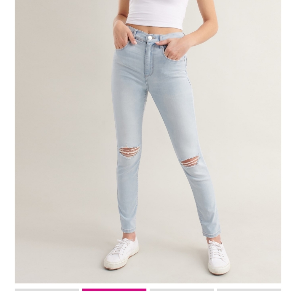 Garage distressed jeans